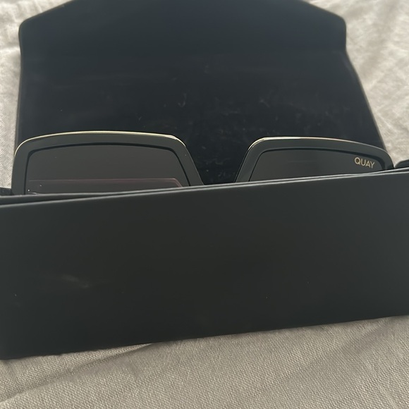 Quay: Almost Ready polarized
Saweetie collaboration - Picture 3 of 5